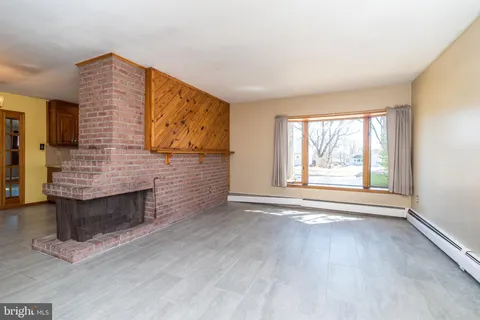 $495,000 | 43 Thimbleberry Lane, Levittown, PA 19054