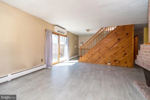 $495,000 | 43 Thimbleberry Lane, Levittown, PA 19054