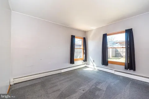 $495,000 | 43 Thimbleberry Lane, Levittown, PA 19054