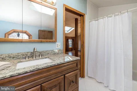 $495,000 | 43 Thimbleberry Lane, Levittown, PA 19054