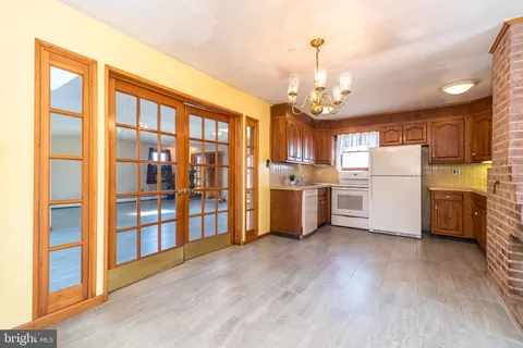 $495,000 | 43 Thimbleberry Lane, Levittown, PA 19054