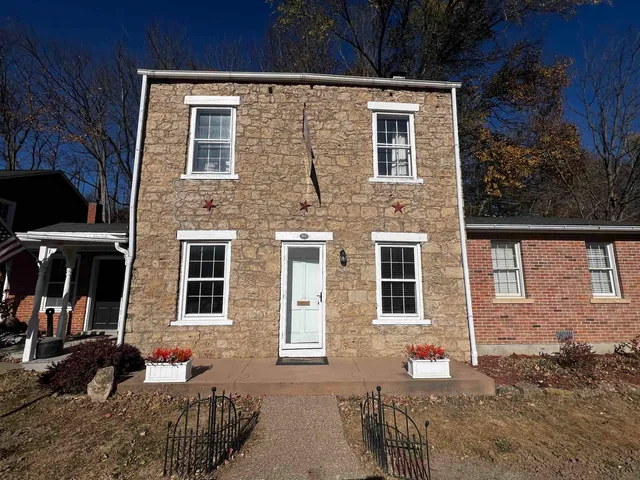 $399,000 | 809 Spring (highway 20) Street, Galena, IL 61036