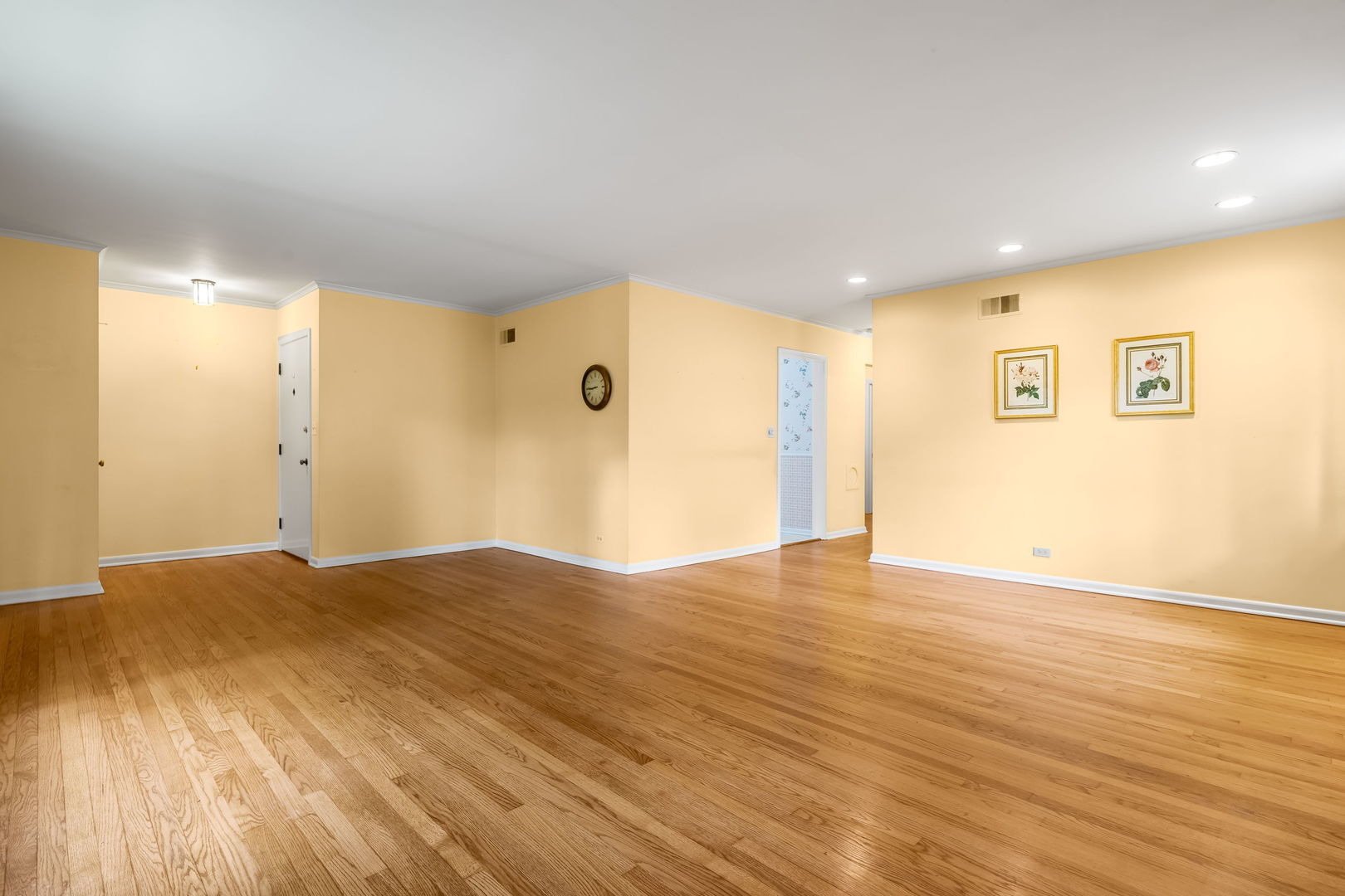 88 Pine Avenue, Unit 2B Riverside, IL 60546 - Photo 7 of 30 Gallery Image 7