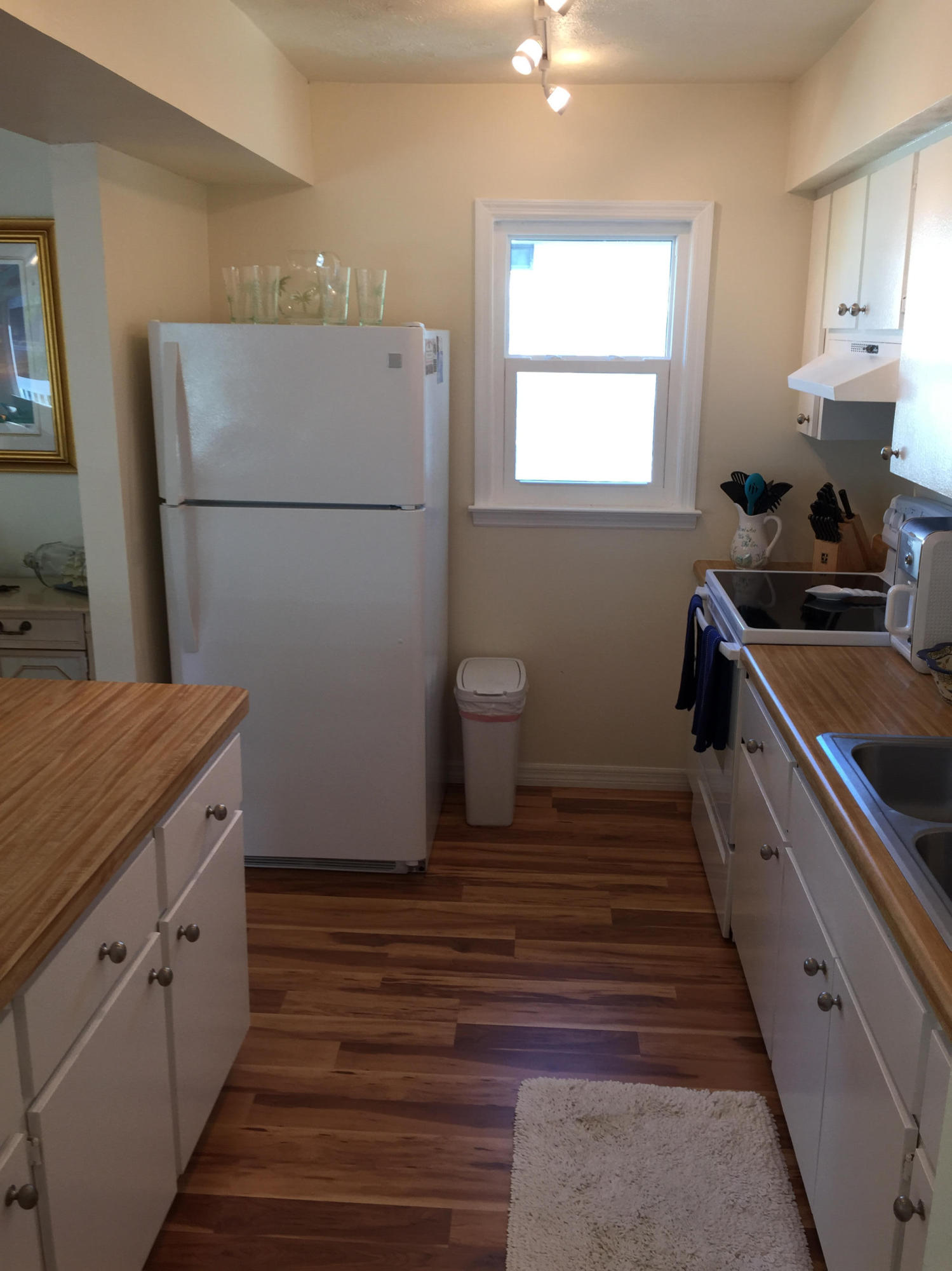 3968 Eugene Road Big Pine Key, FL 33043 - Photo 10 of 33 Kitchen