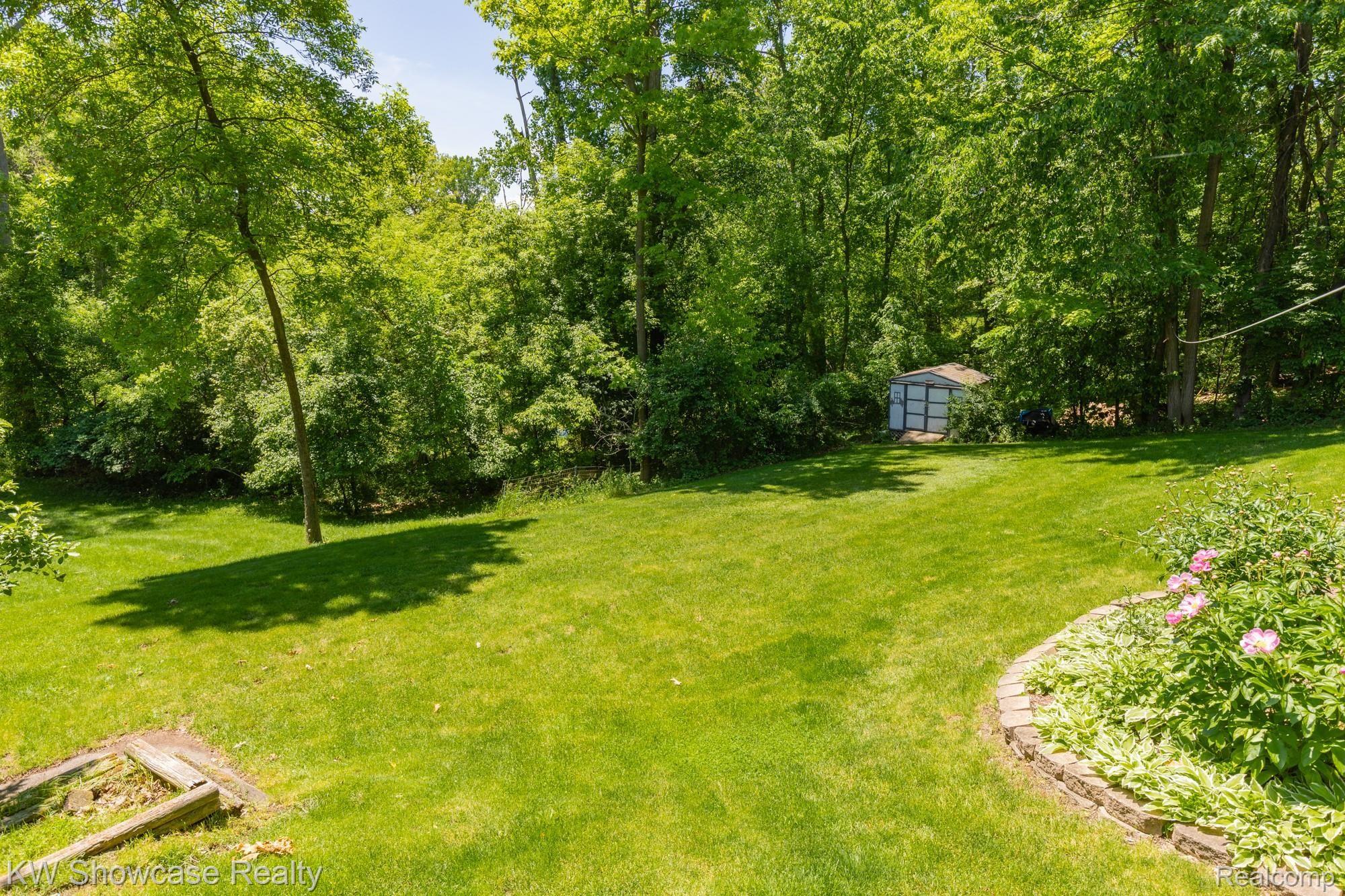 2332 Hiller Road West Bloomfield, MI 48324 - Photo 40 of 43 2332 Hiller Rd-44.jpg