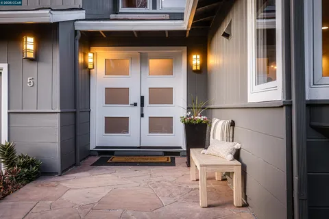 $1,860,000 | 5 Glorietta Court, Orinda, CA 94563