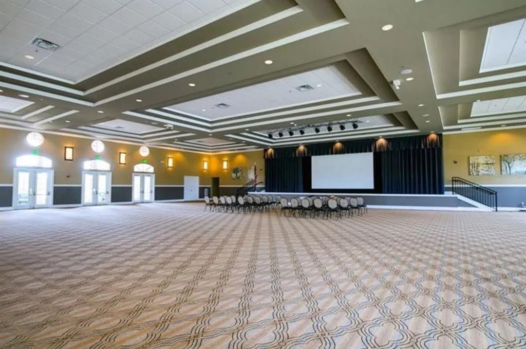 277 Silver Maple Road Groveland, FL 34736 - Photo 70 of 81 a view of a room with gym equipment