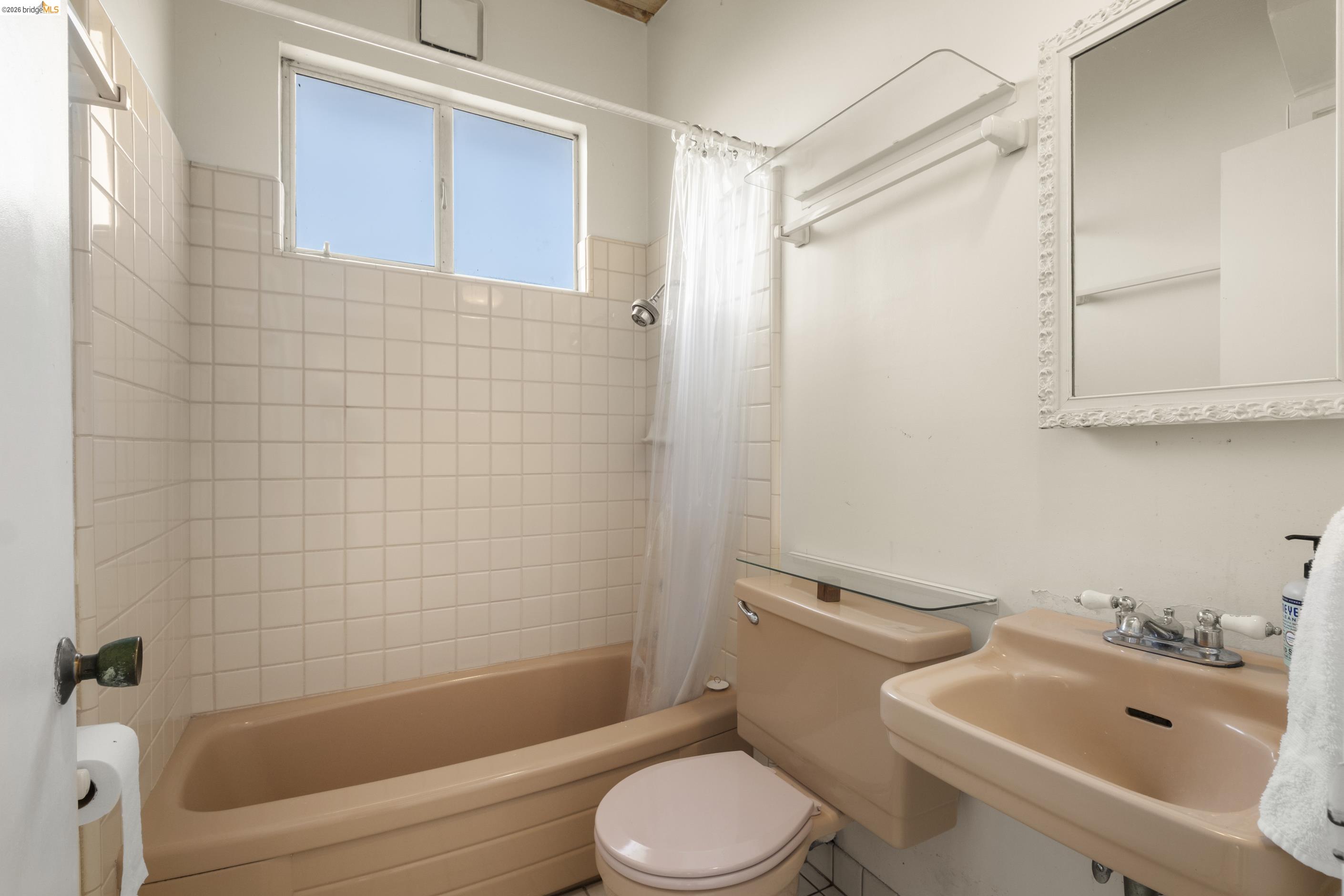 7279 Snake Road Oakland, CA 94611 - Photo 12 of 50