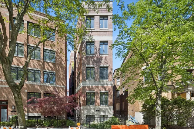 $725,000 | 2720 North Lehmann Court, Unit 4, Chicago, IL 60614