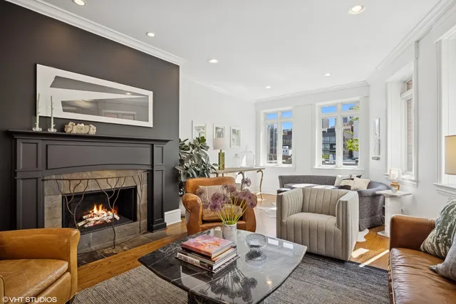 $725,000 | 2720 North Lehmann Court, Unit 4, Chicago, IL 60614