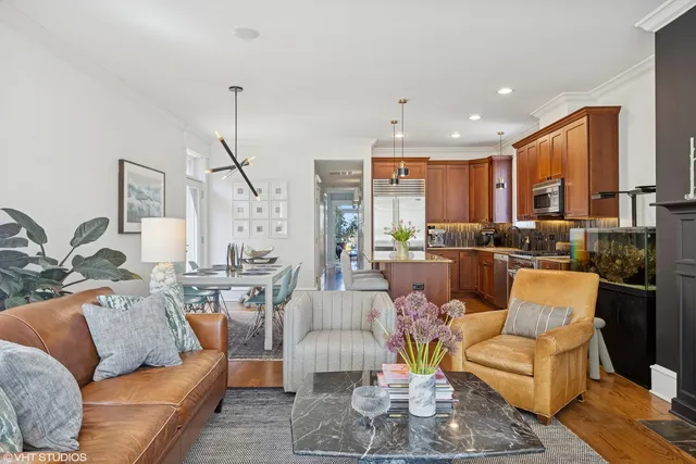 $725,000 | 2720 North Lehmann Court, Unit 4, Chicago, IL 60614