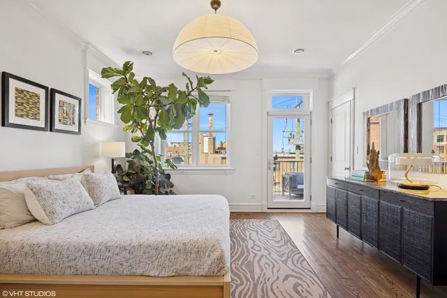 $725,000 | 2720 North Lehmann Court, Unit 4, Chicago, IL 60614