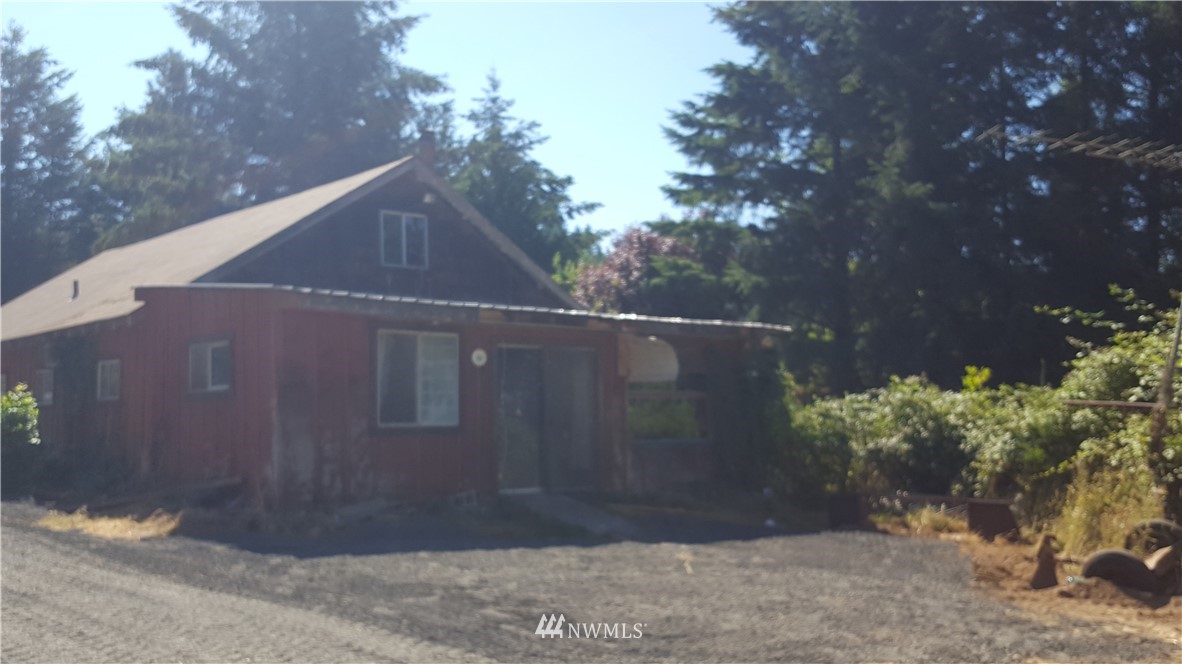 1499 King Road Winlock, WA 98596 - Photo 4 of 16 a view of outdoor space and yard