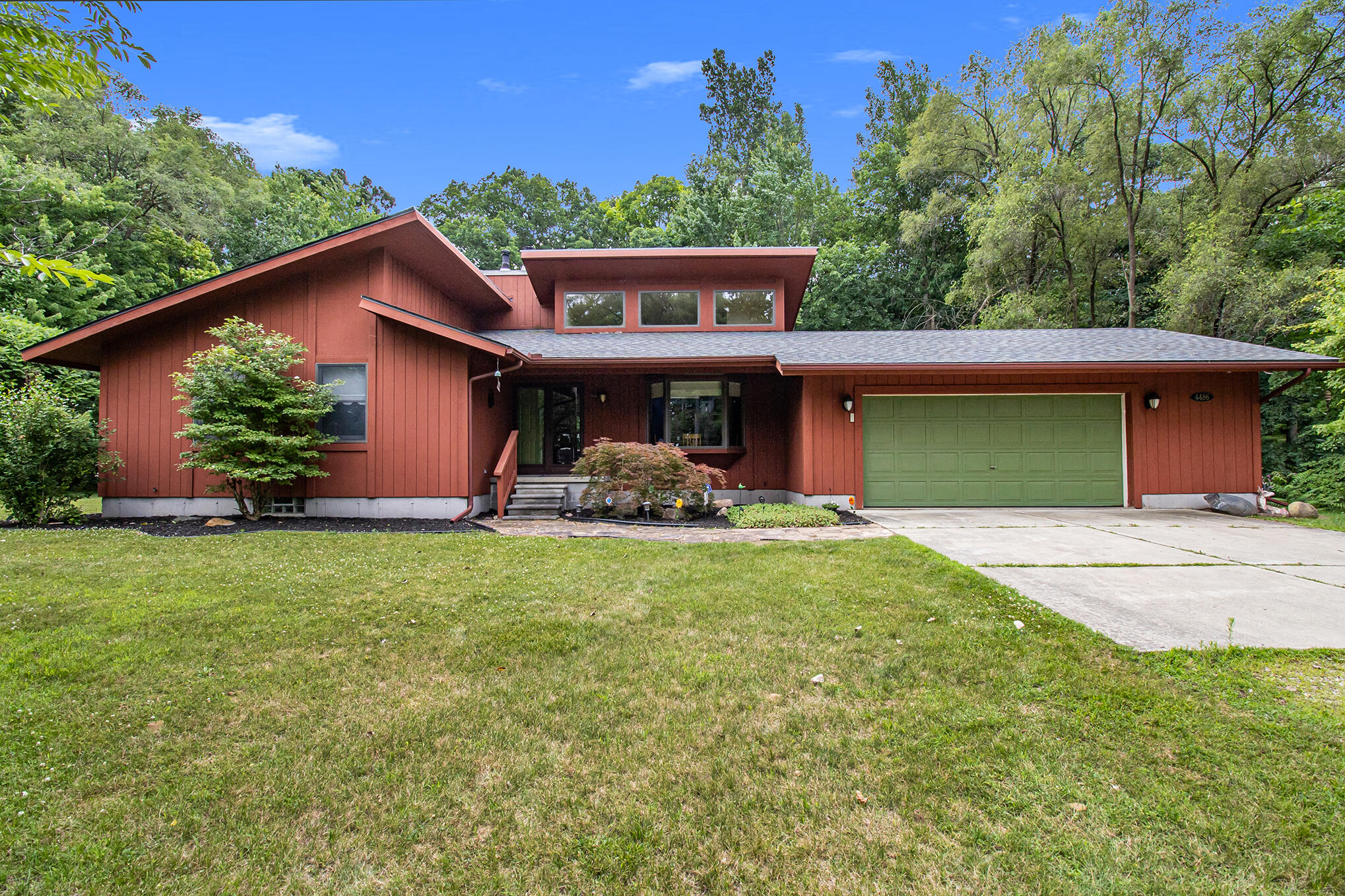 4486 Cordley Lake Road Pinckney, MI 48169 - Photo 1 of 28 IMG_4027
