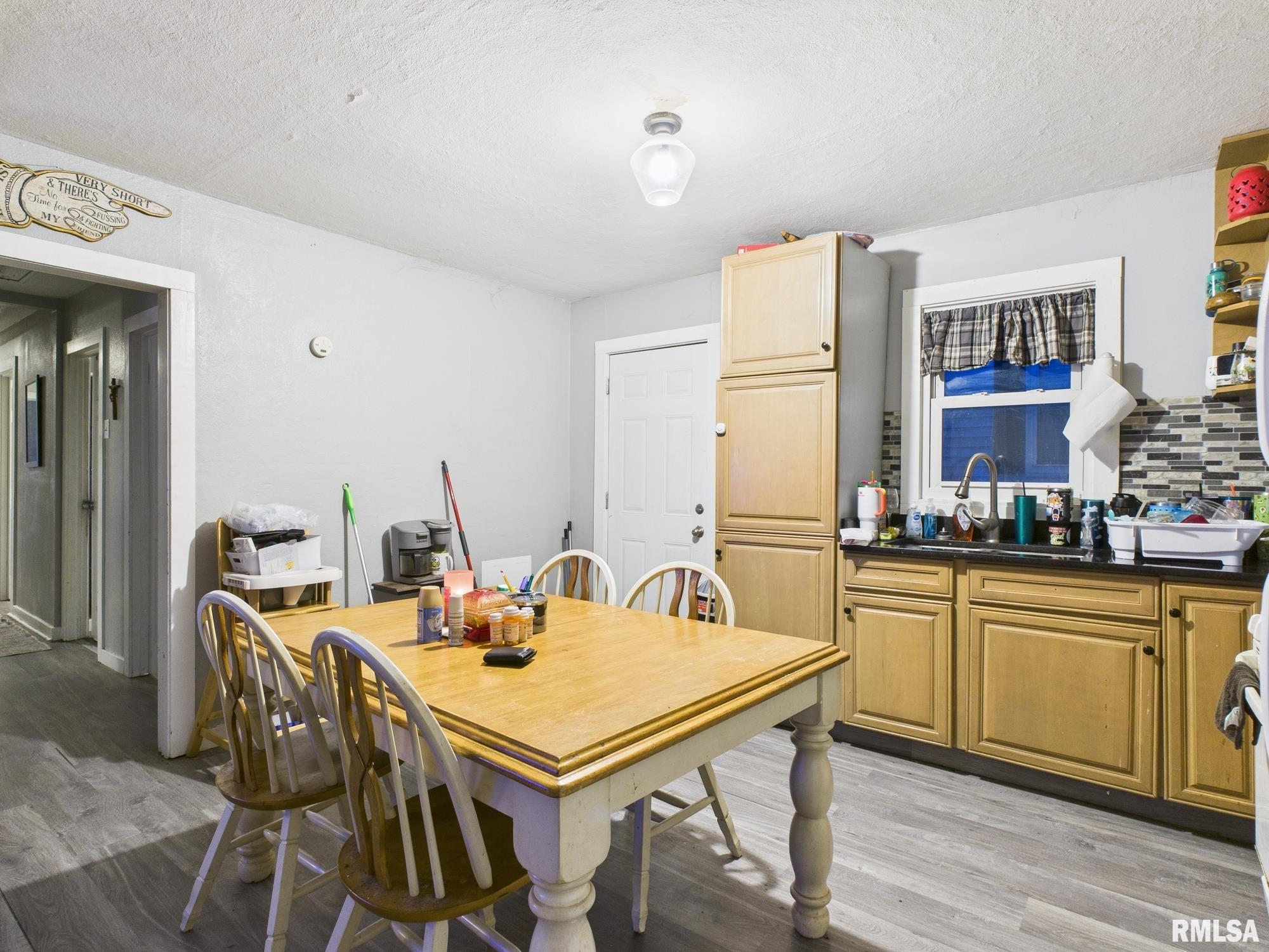 551 3rd Street Lincoln, IL 62656 - Photo 12 of 18