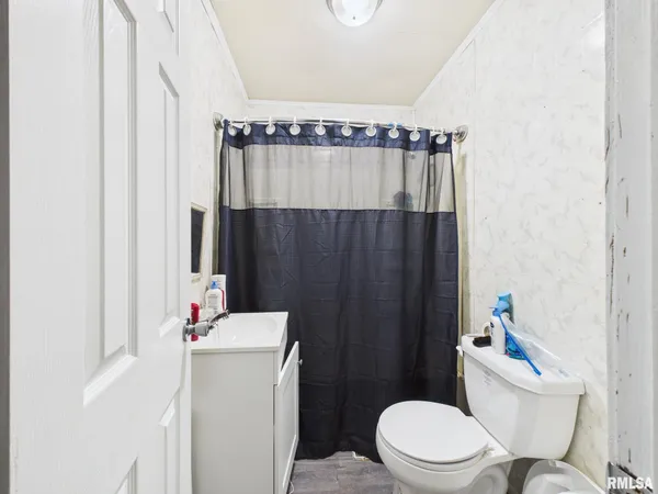 $100,000 | 551 3rd Street, Lincoln, IL 62656