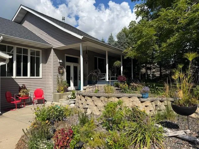 $599,000 | 12480 212th Avenue Northeast, New London, MN 56273