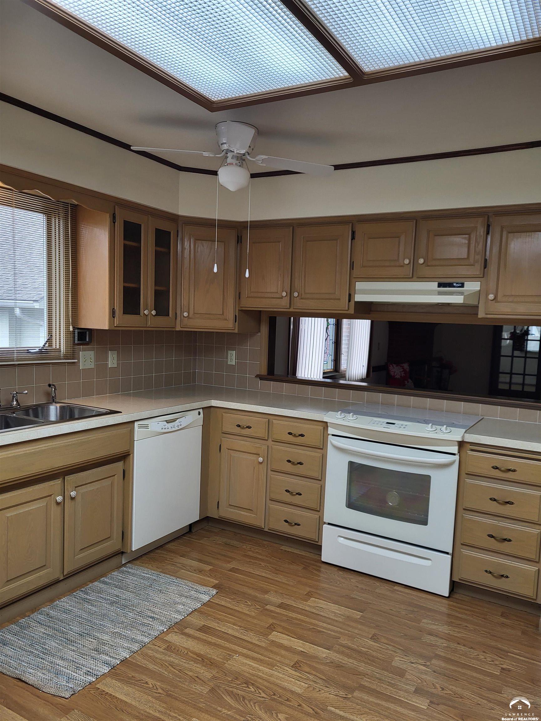 2728 Chipperfield Road Lawrence, KS 66047 - Photo 7 of 30