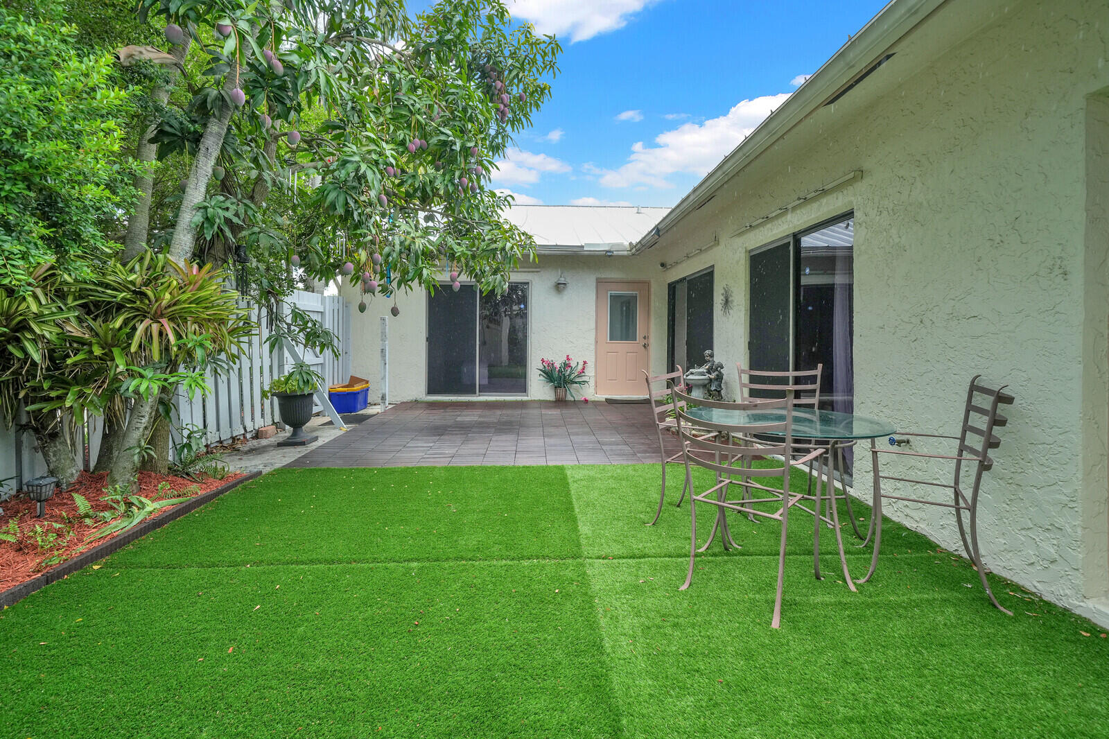 8850 Ranta Court, Unit D Boynton Beach, FL 33436 - Photo 24 of 25 Courtyard