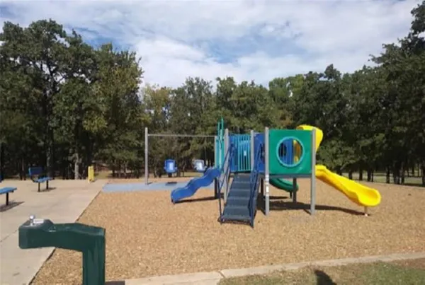 $350,000 | 752 Stribling Circle, Azle, TX 76020