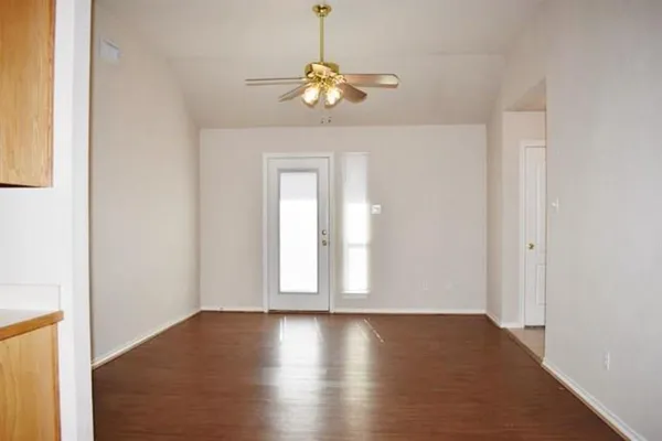 $350,000 | 752 Stribling Circle, Azle, TX 76020