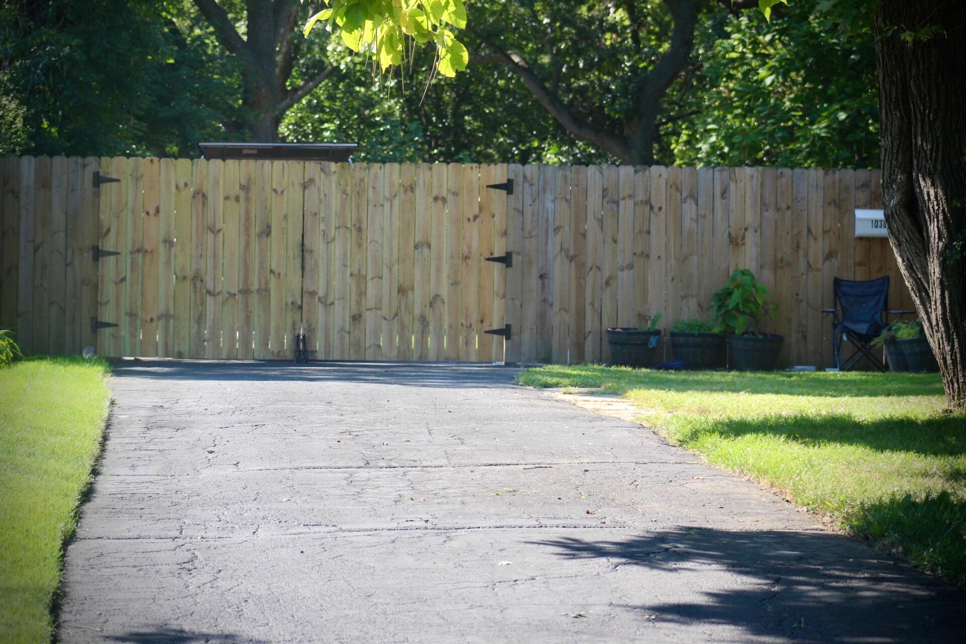 1038 Ridge Street Hammond, IN 46324 - Photo 3 of 31 a backyard of a house