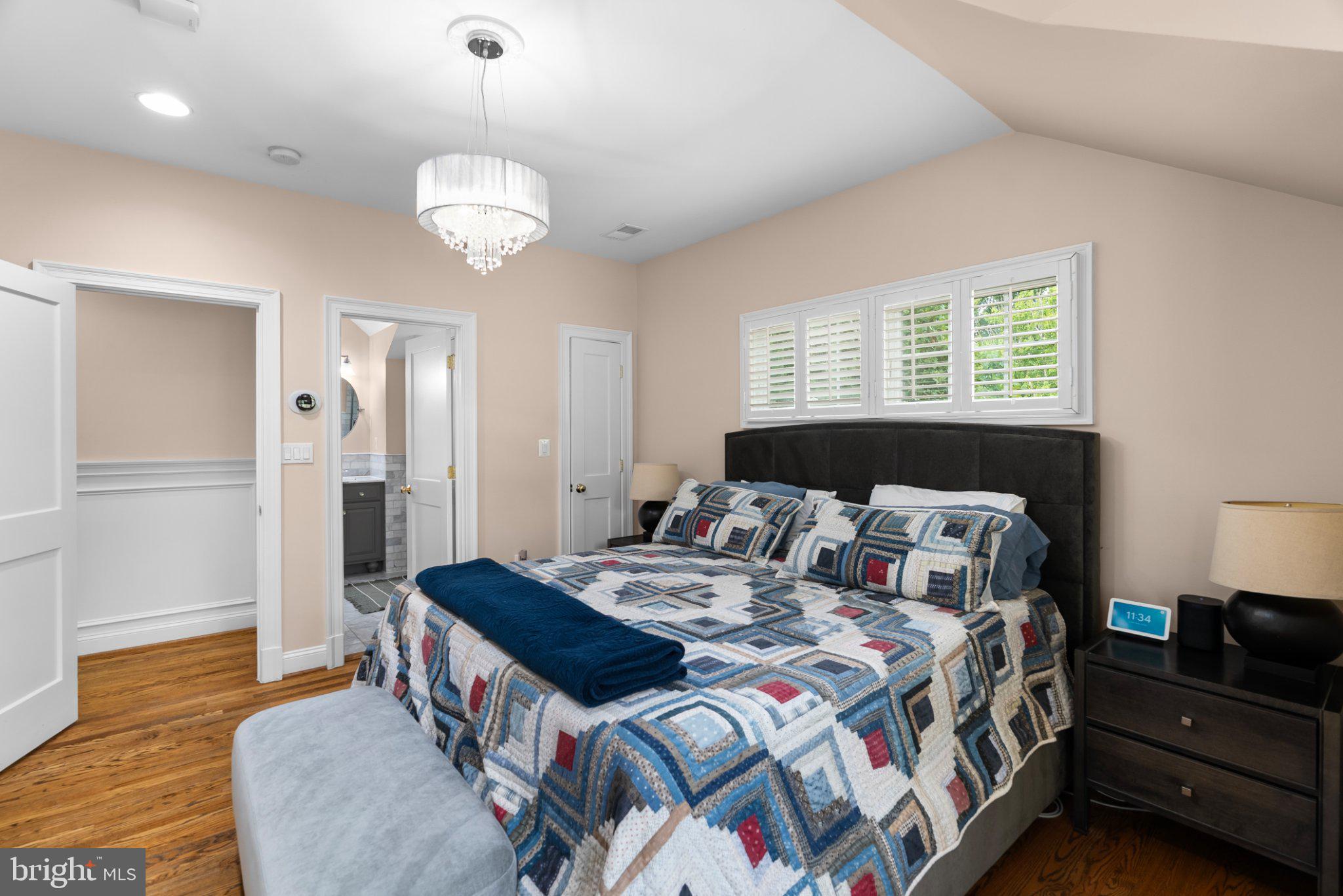 1000 West Braddock Road Alexandria, VA 22302 - Photo 20 of 55 Cozy retreat with modern charm.