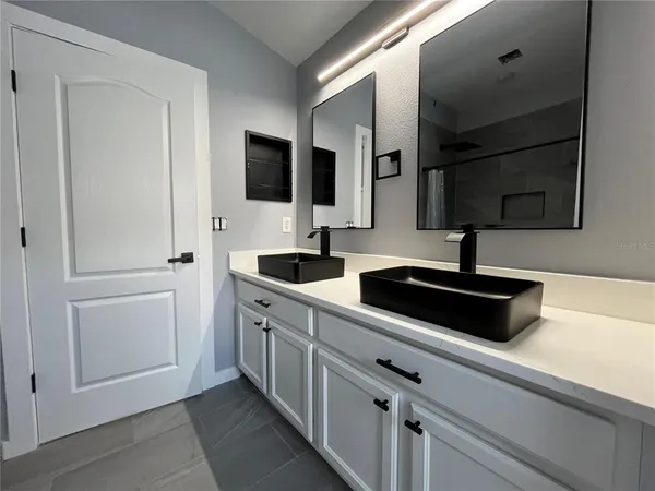 $2,299 | 6682 South Goldenrod Road, Unit 137B, Orlando, FL 32822