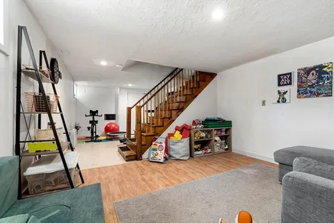 $729,000 | 25 Fellsmere Avenue, Wakefield, MA 01880