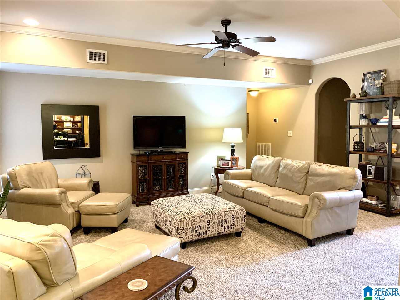 209 Lacey Avenue Alabaster, AL 35114 - Photo 2 of 20