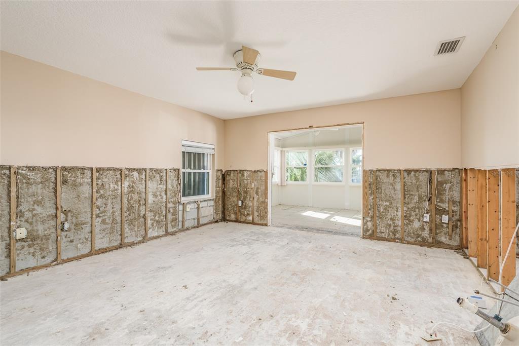 3954 Marine Parkway New Port Richey, FL 34652 - Photo 15 of 40
