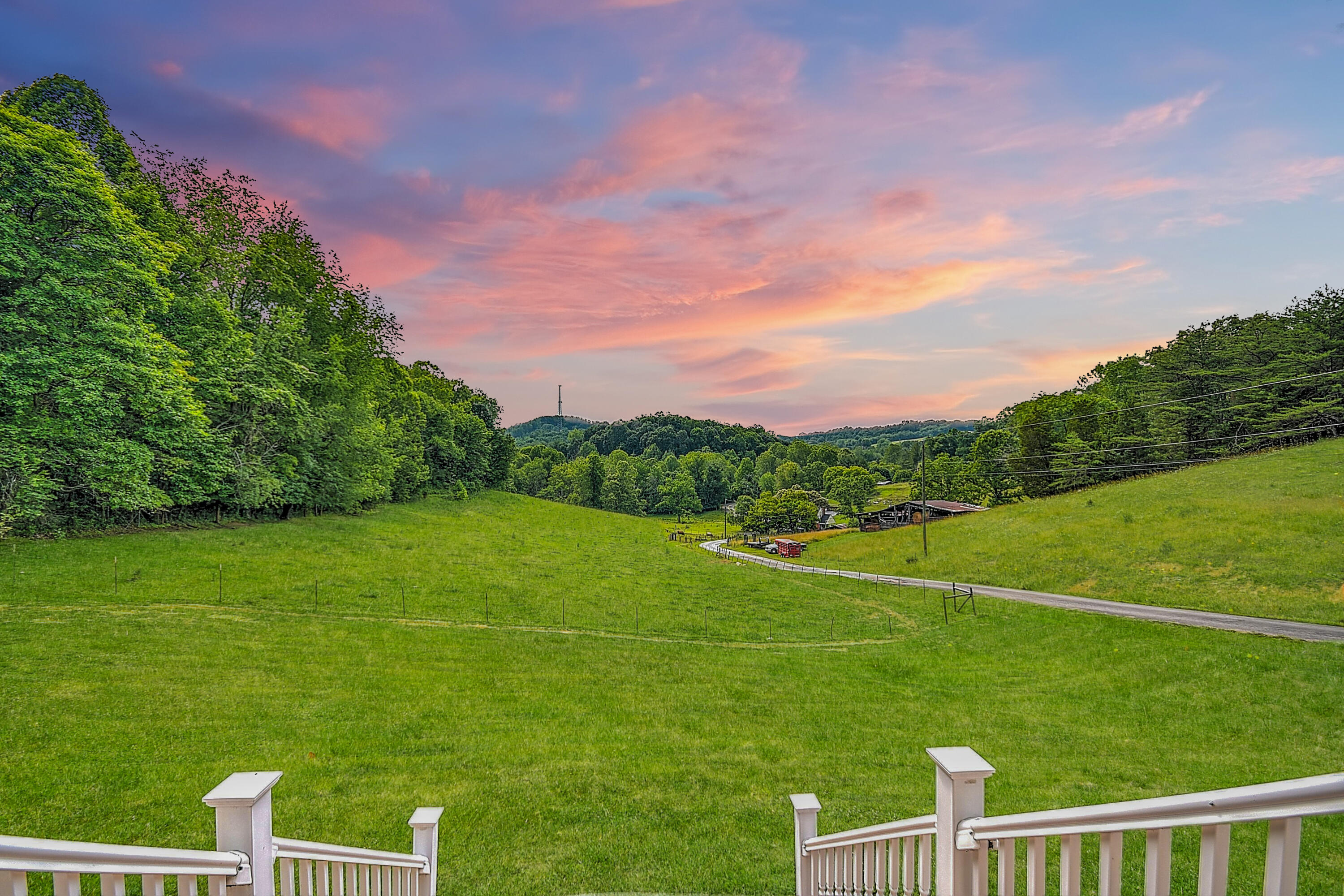 353 Barr Road Blountville, TN 37617 - Photo 3 of 58 DSC_7708_09_10_11_12_13_14