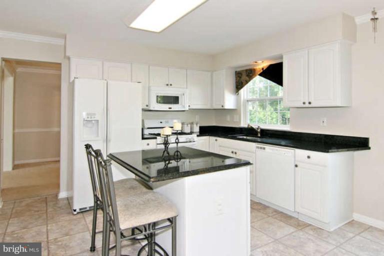 9541 Chaton Road Laurel, MD 20723 - Photo 4 of 15 Kitchen