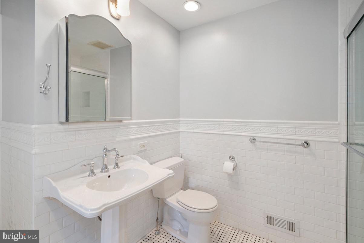 119 Farmington Road Cherry Hill, NJ 08034 - Photo 54 of 63 Gallery Image 54