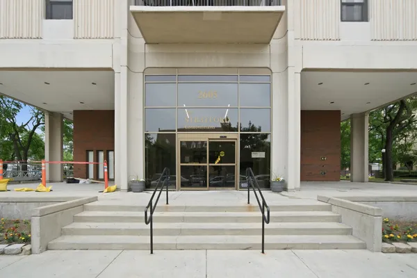 $139,900 | 2605 South Indiana Avenue, Unit 304, Chicago, IL 60616