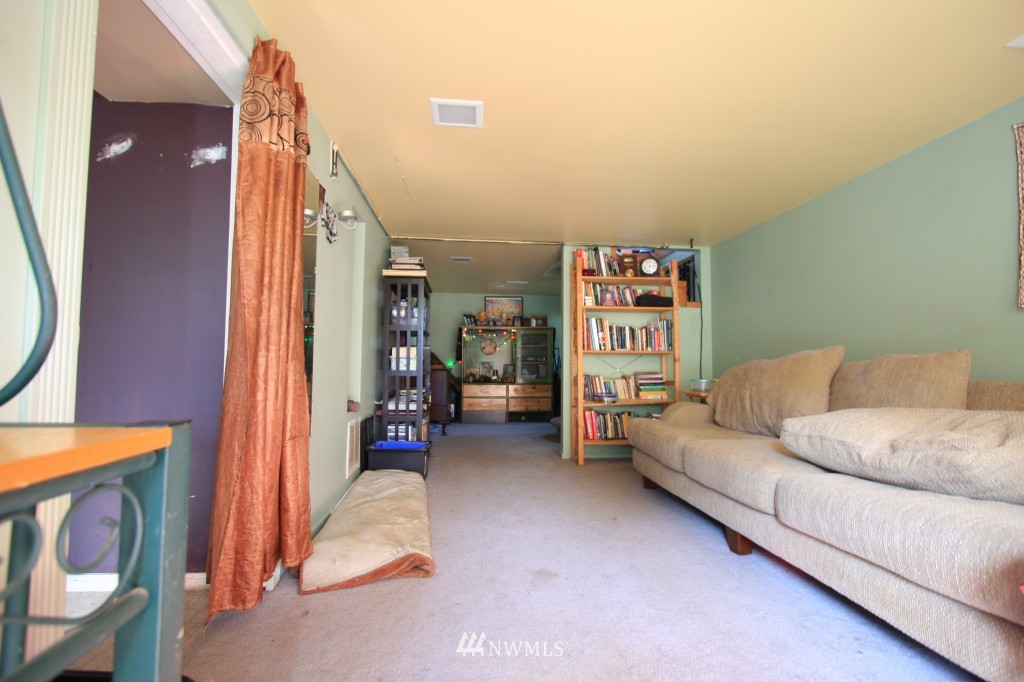 753 North 88th Street Seattle, WA 98103 - Photo 8 of 11 Gallery Image 8