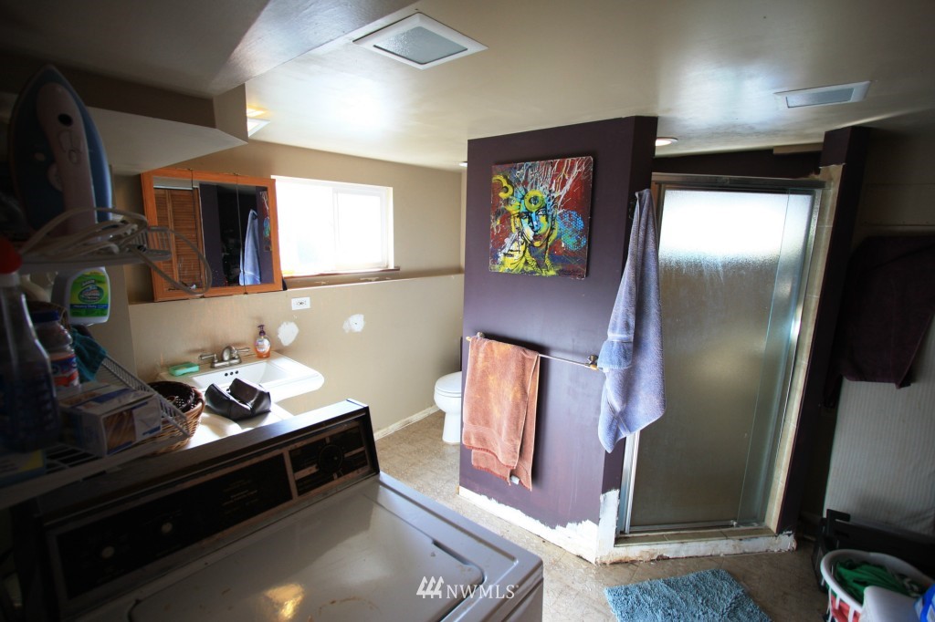 753 North 88th Street Seattle, WA 98103 - Photo 9 of 11 Gallery Image 9