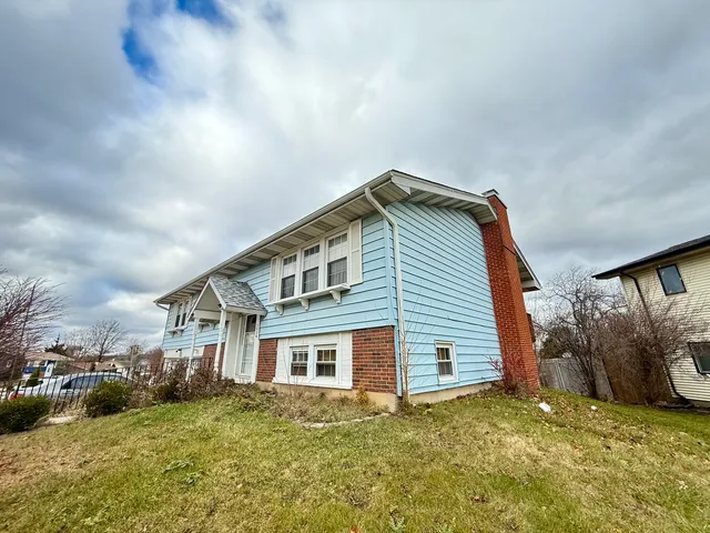 $515,000 | 1200 Glen Lane, Hoffman Estates, IL 60169