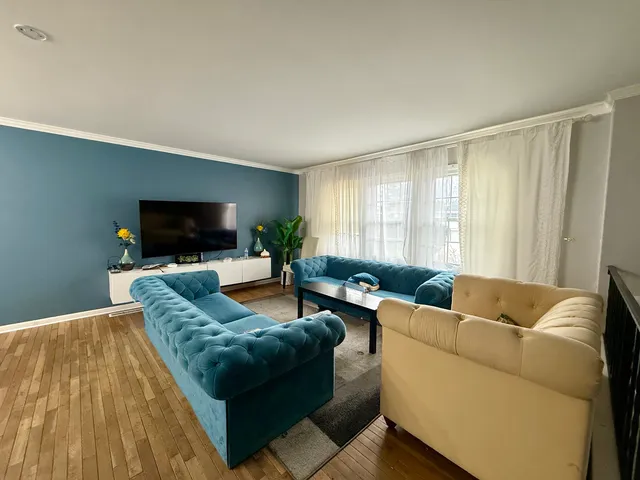 $515,000 | 1200 Glen Lane, Hoffman Estates, IL 60169