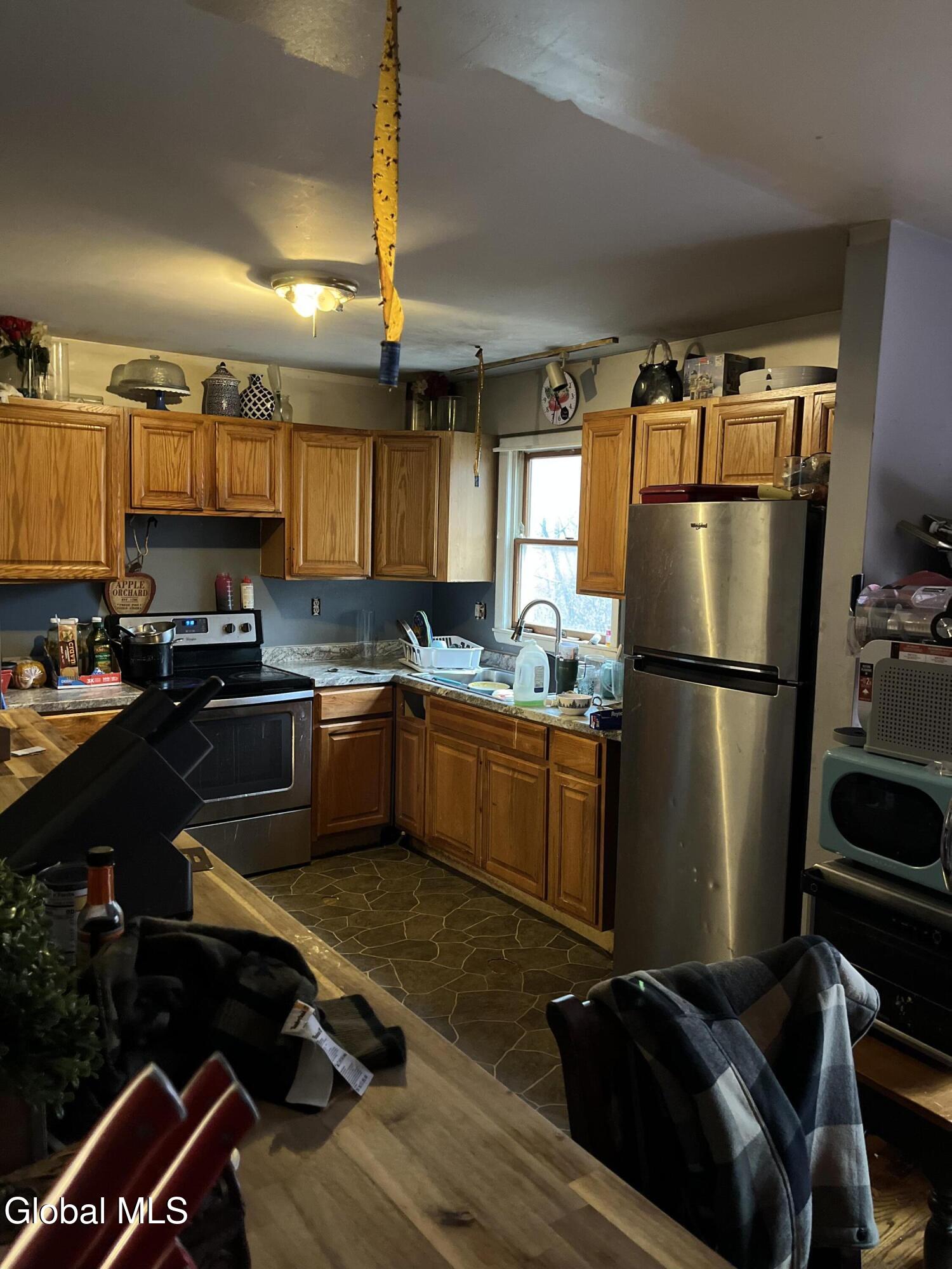 11 Alpine Street Rensselaer, NY 12144 - Photo 4 of 6 79018193794__13ACB4AE-1C12-4359-8259-ABE