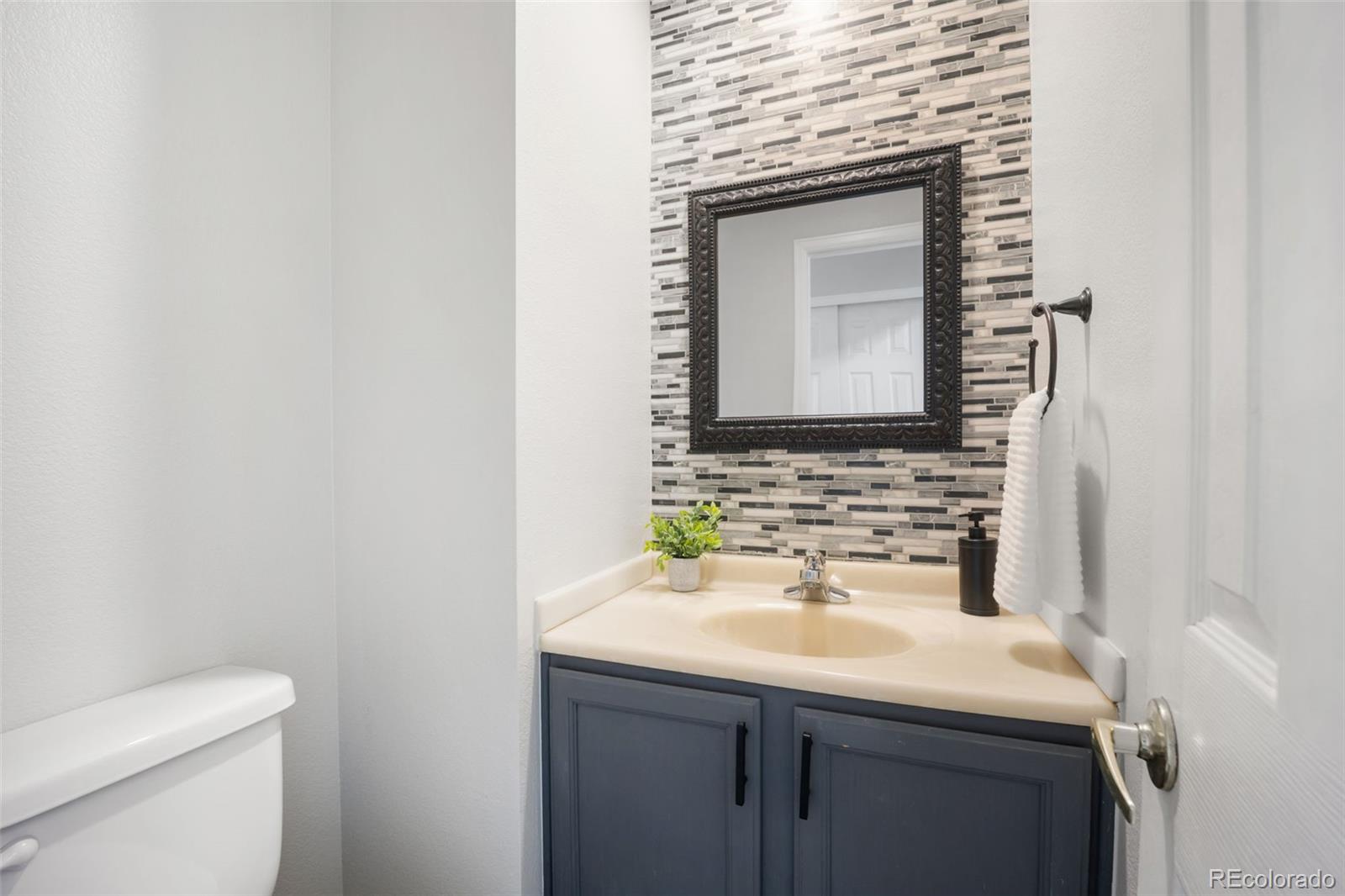 5136 South Ceylon Street Centennial, CO 80015 - Photo 19 of 48