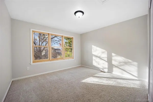 a view of empty room with window