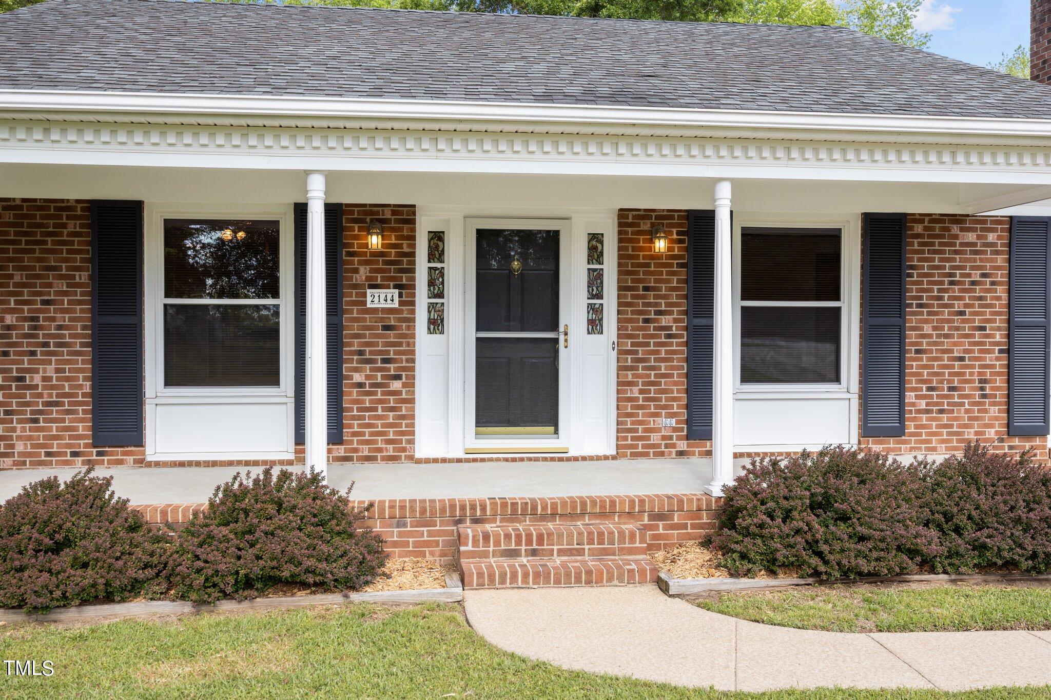 2144 Cooper Branch Road Clayton, NC 27520 - Photo 6 of 48 3-web-or-mls-470A4242