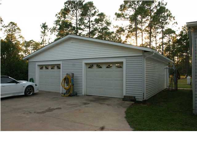 694 Watson Road Freeport, FL 32439 - Photo 2 of 15 Gallery Image 2