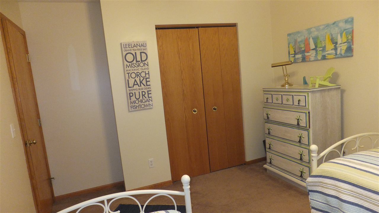 3453 Holiday Road Traverse City, MI 49686 - Photo 19 of 28 1852716-18.JPG