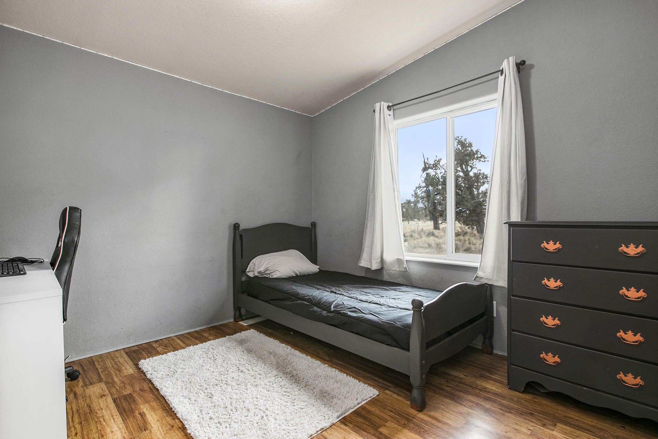 63180 Bend Road Bend, OR 97701 - Photo 11 of 25 2021_01_15_63180_bend_rd-21