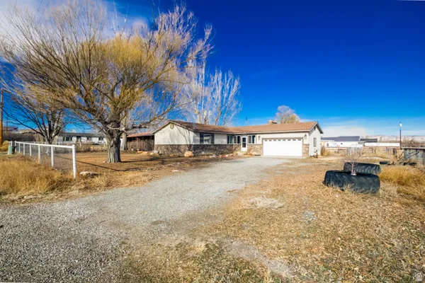 $335,000 | 3955 South 4000th Street East, Vernal, UT 84078