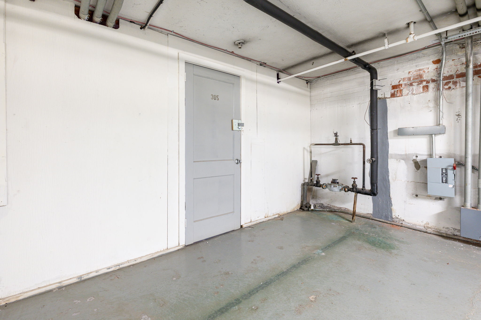 869 Farmington Avenue, Unit 305 West Hartford, CT 06119 - Photo 25 of 30 a view of small space