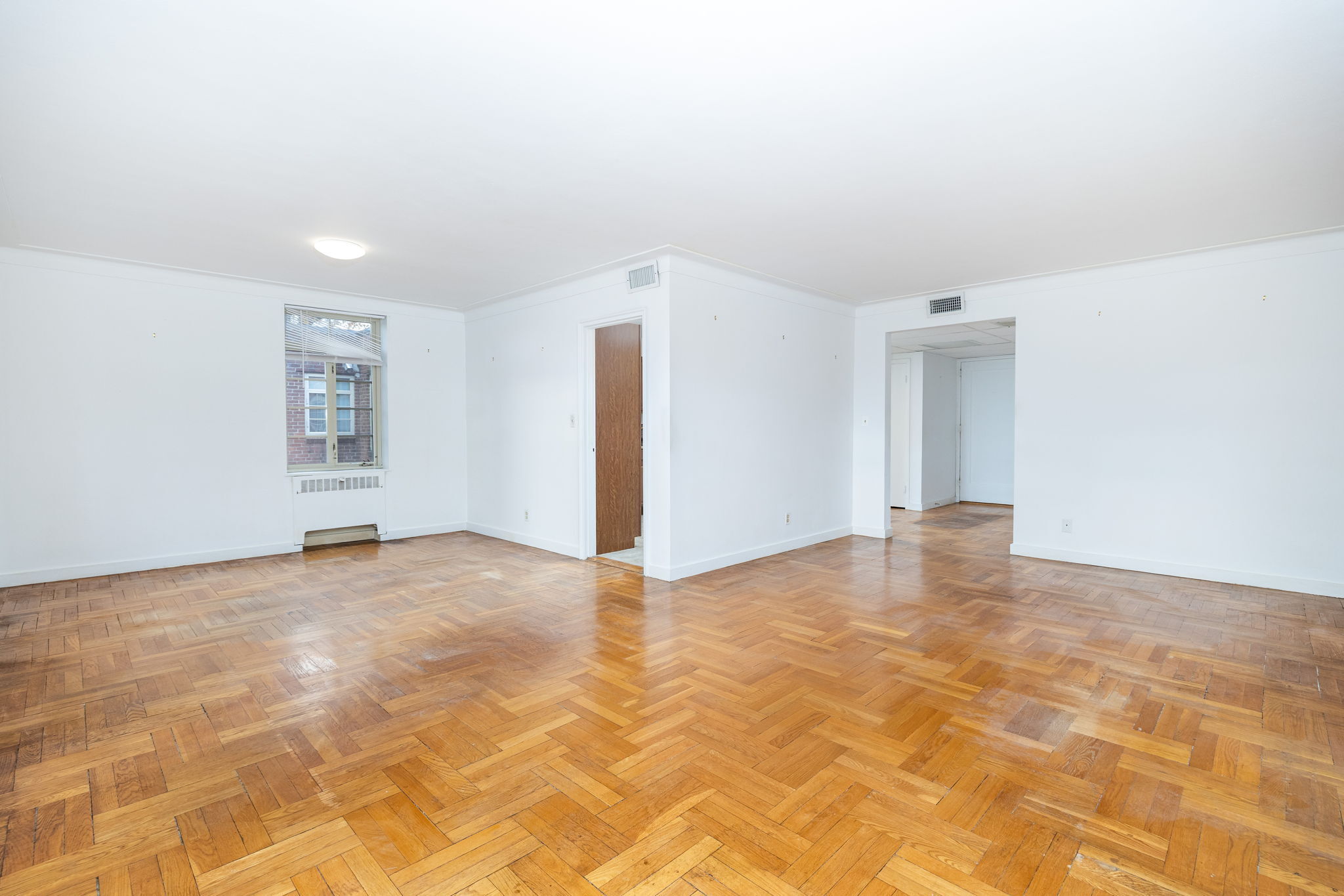 869 Farmington Avenue, Unit 305 West Hartford, CT 06119 - Photo 5 of 30 a view of an empty room