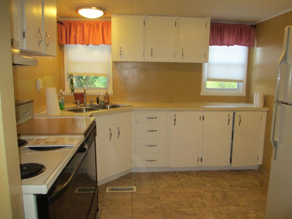 105 Glendale Road Limestone, TN 37681 - Photo 20 of 23 Lots of cabinets